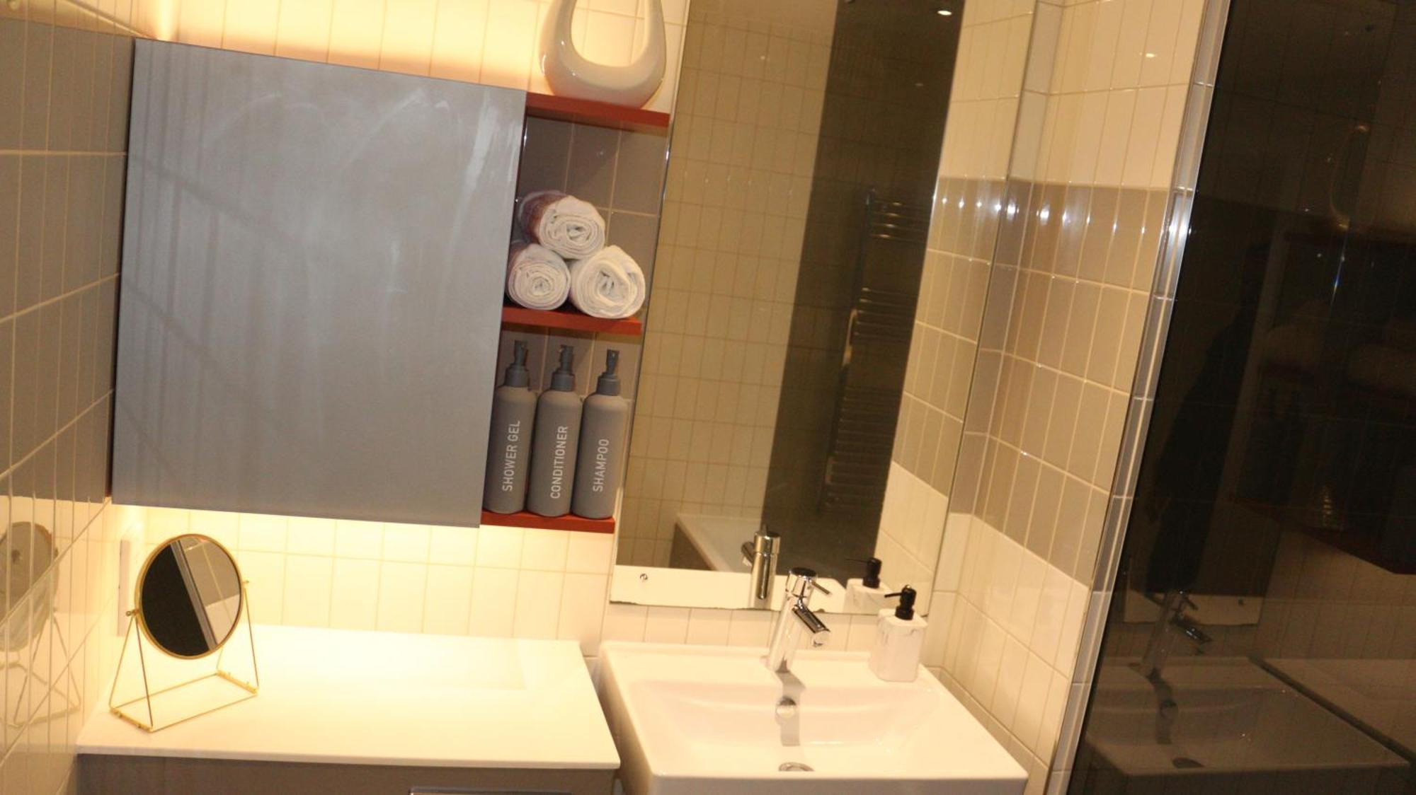 Luxury 1 Bedroom Apartment In لندن المظهر الخارجي الصورة